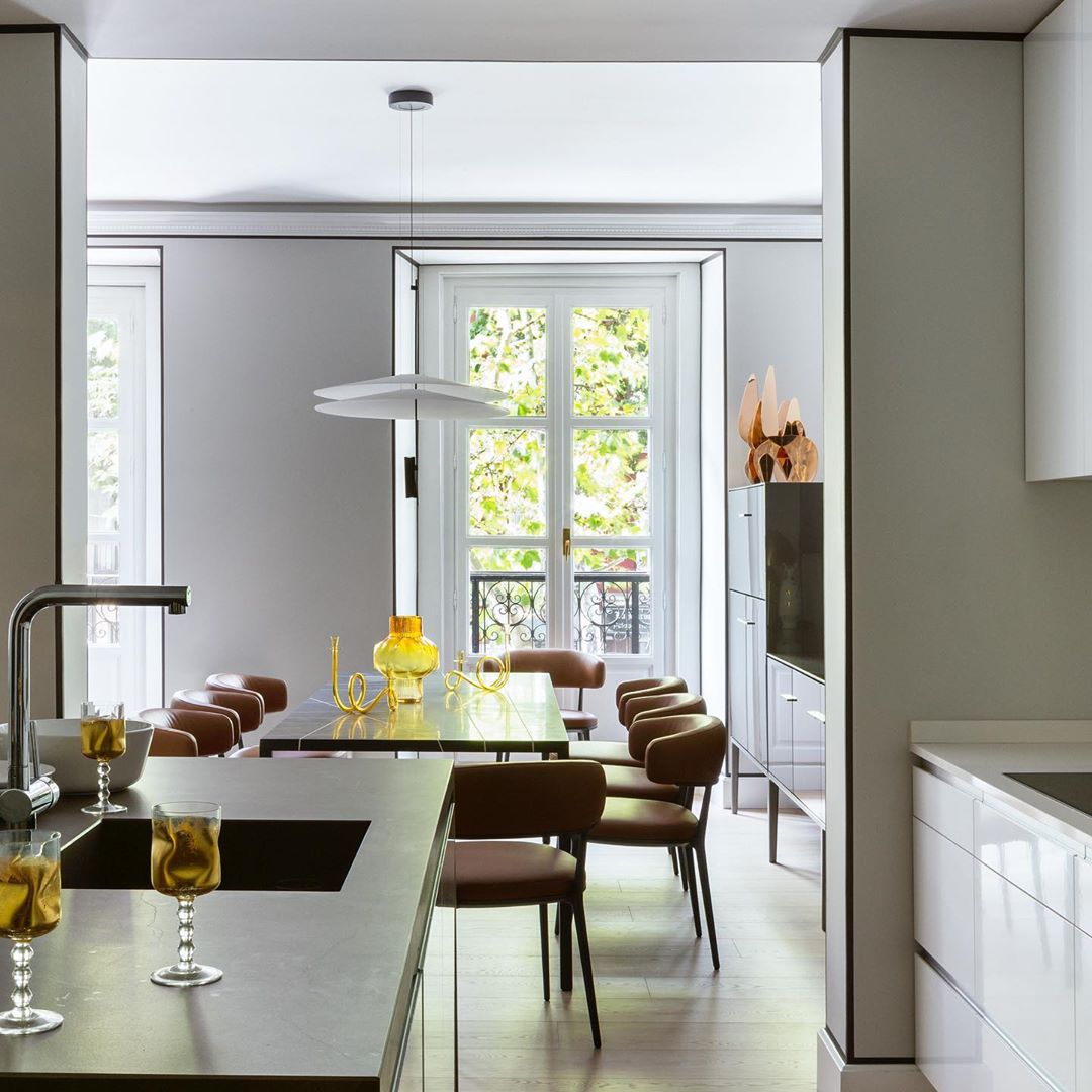 Jorveno Sculptural Pendant Light