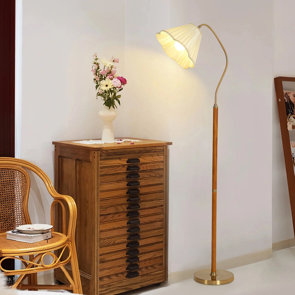 Glenmo Floor Lamp