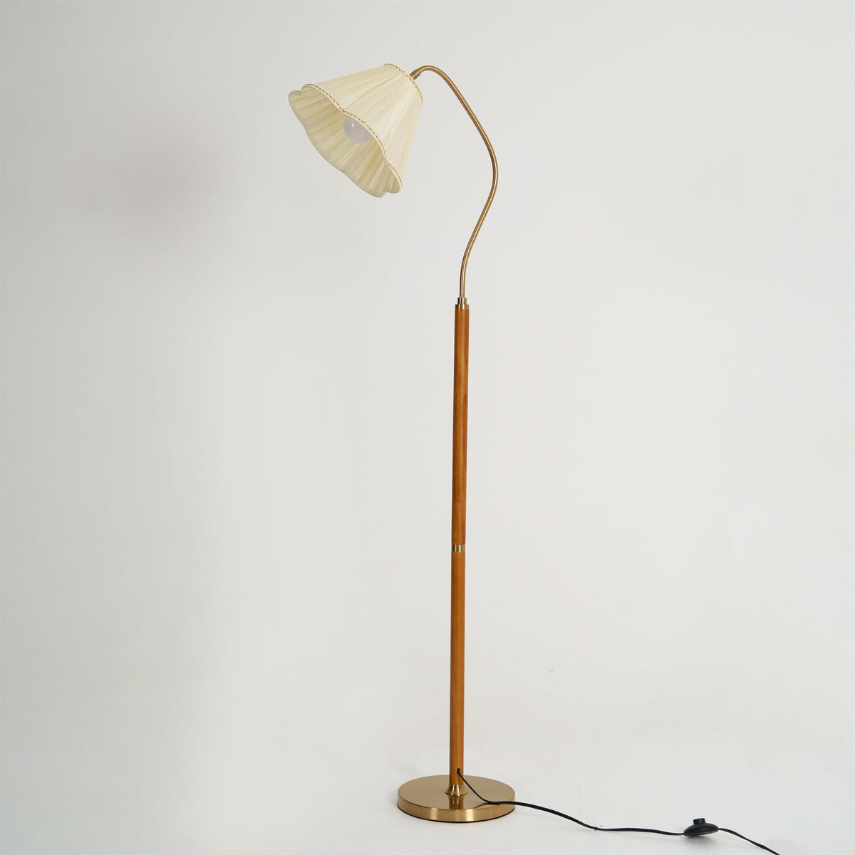 Glenmo Floor Lamp