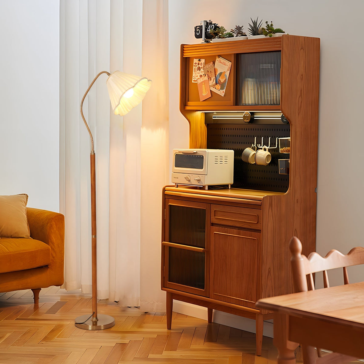 Glenmo Floor Lamp