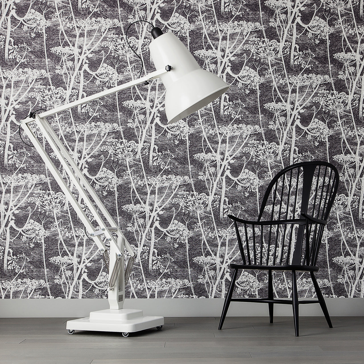 Jorlanel Articulated Floor Lamp