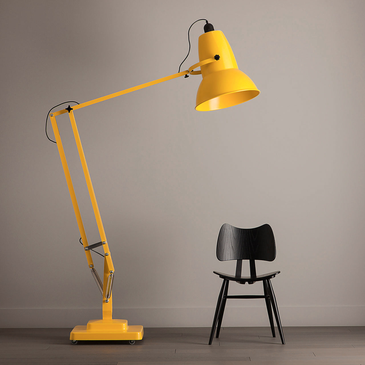 Jorlanel Articulated Floor Lamp