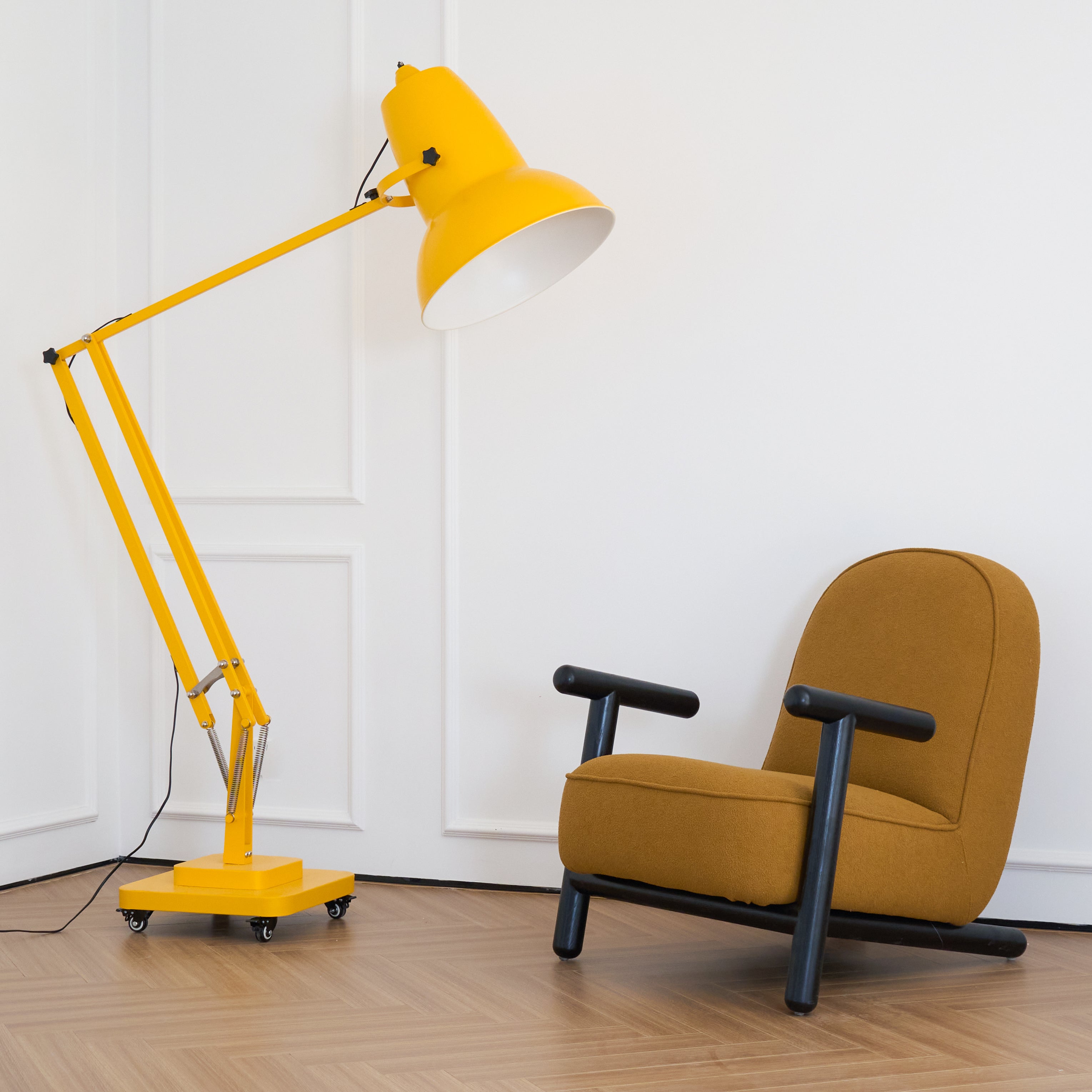 Jorlanel Articulated Floor Lamp