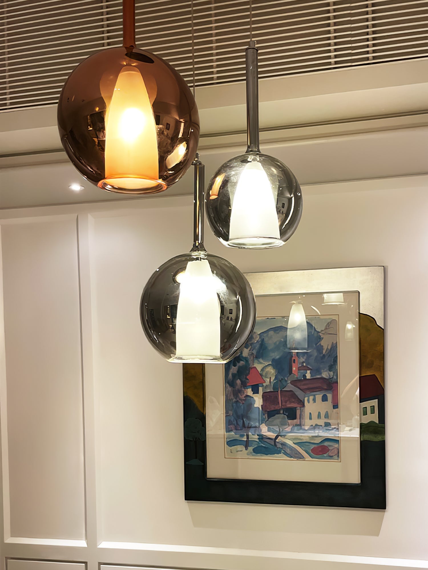 Vyreno Globe Pendant Light