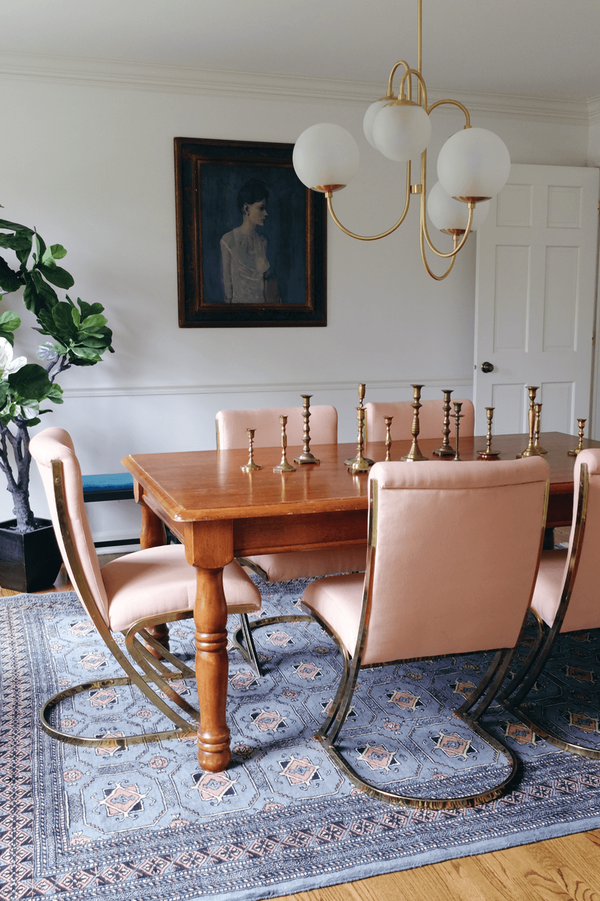 Jornoen Globe Chandelier