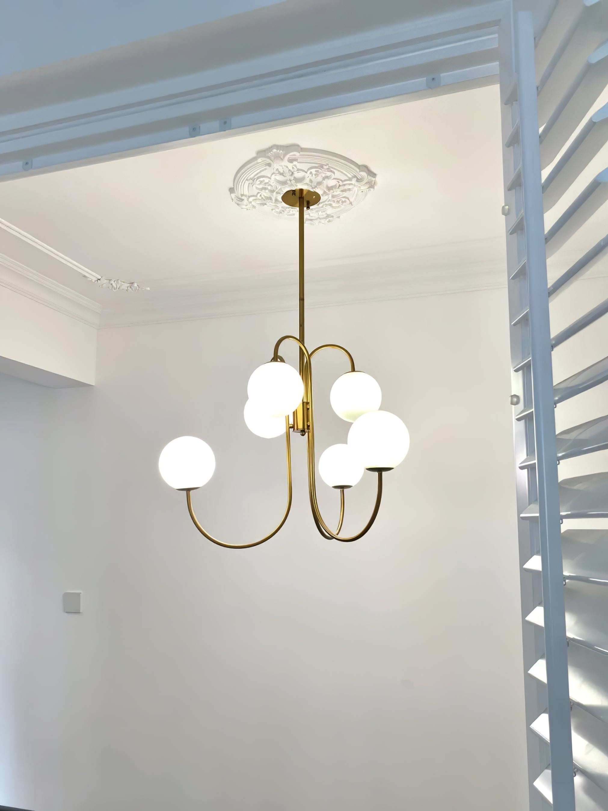 Jornoen Globe Chandelier
