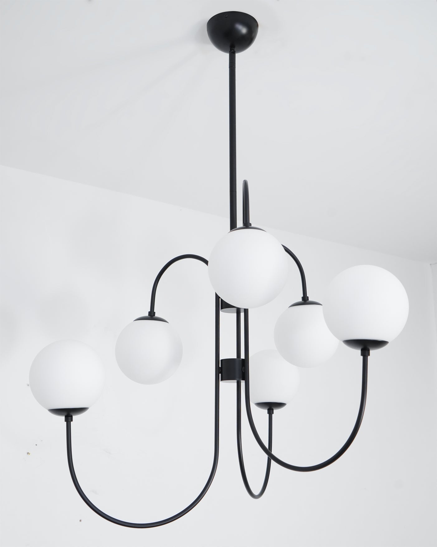 Jornoen Globe Chandelier