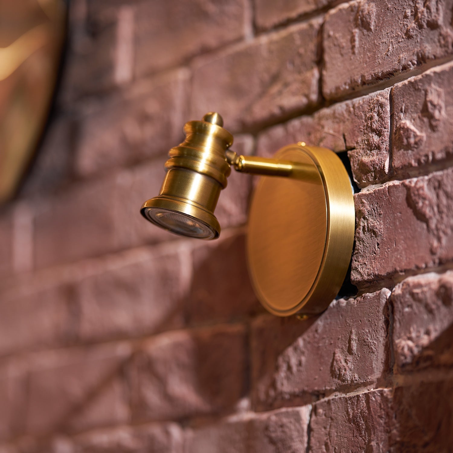 Laniay Linear Wall Light