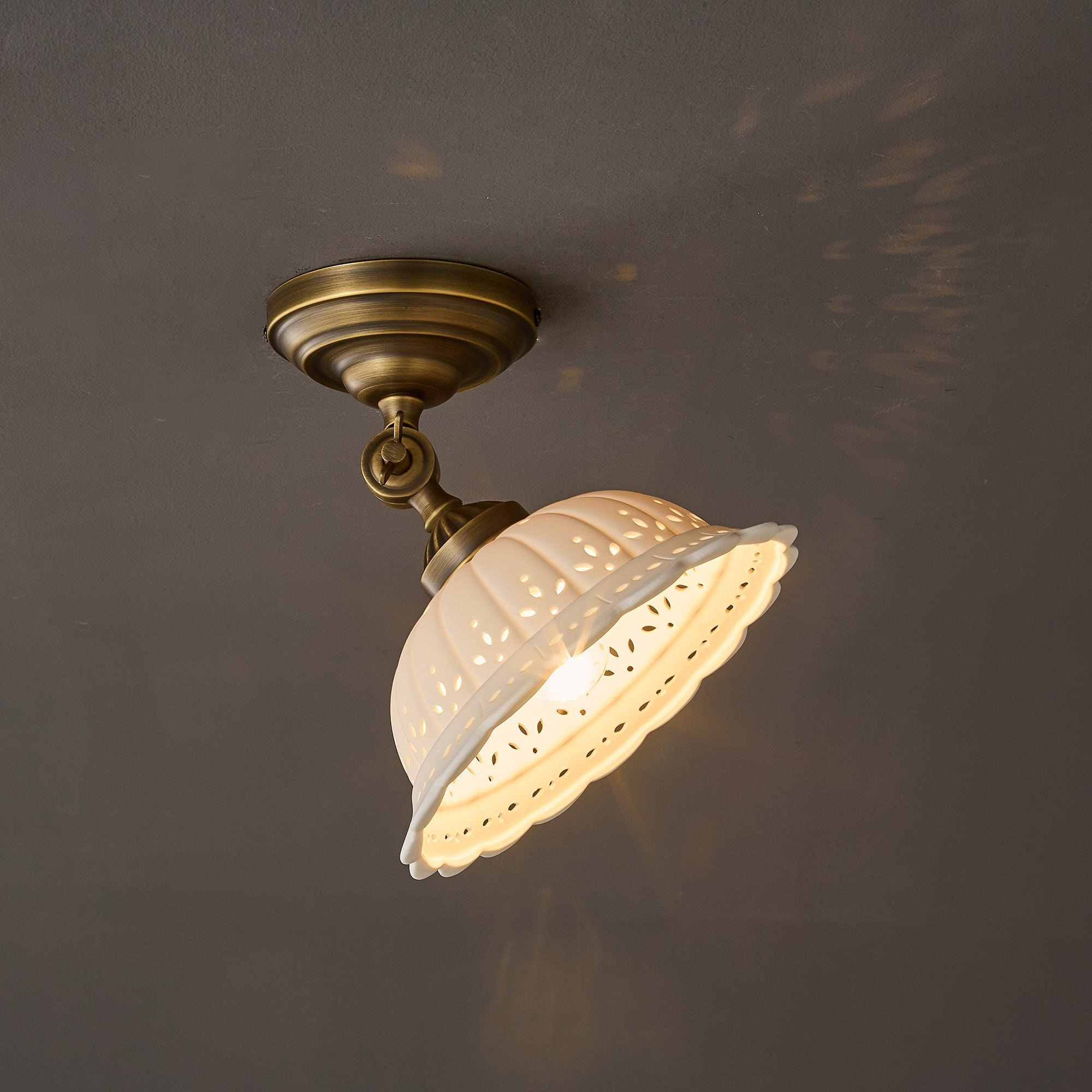 Roenal Ceiling Light