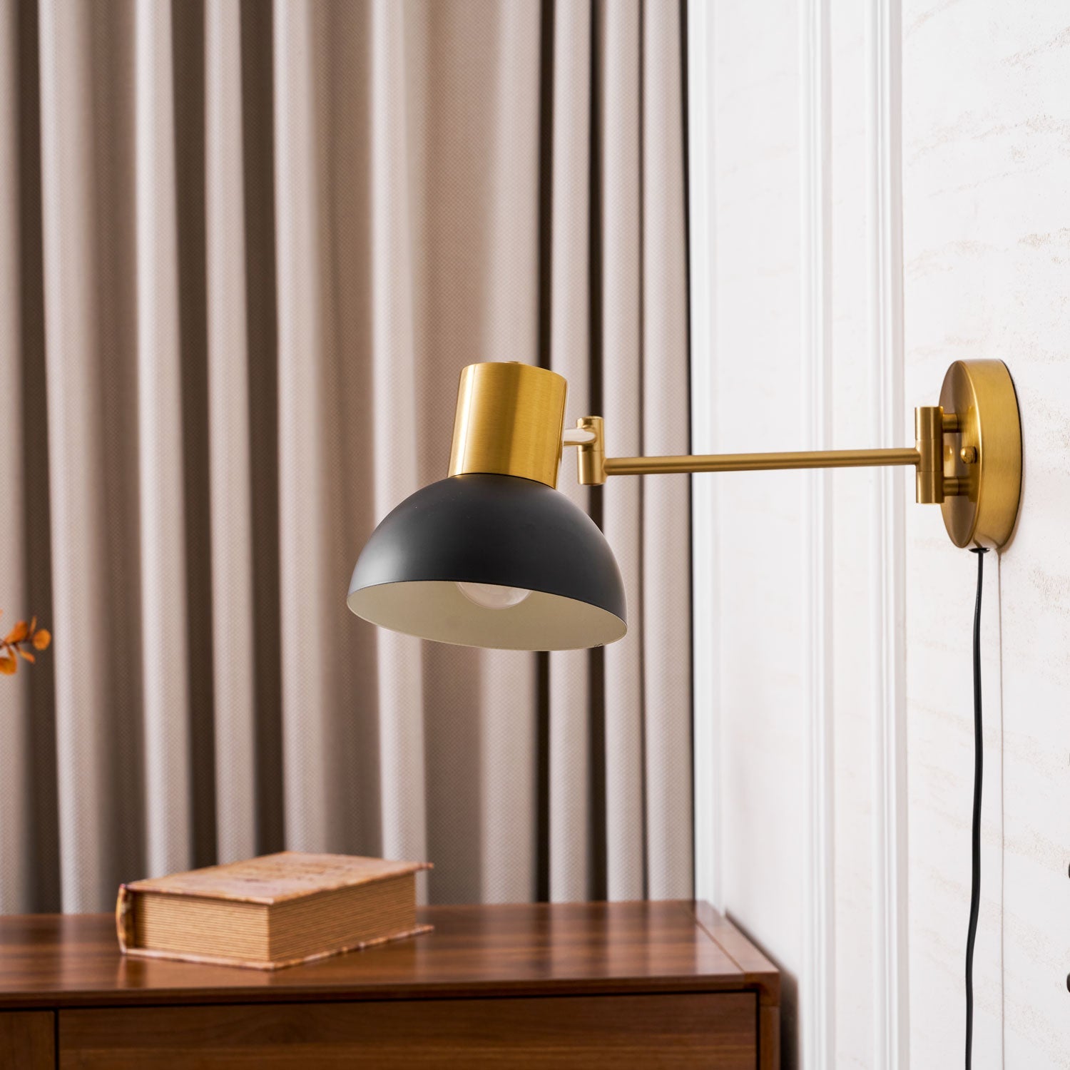 Paxdenko Adjustable Wall Light