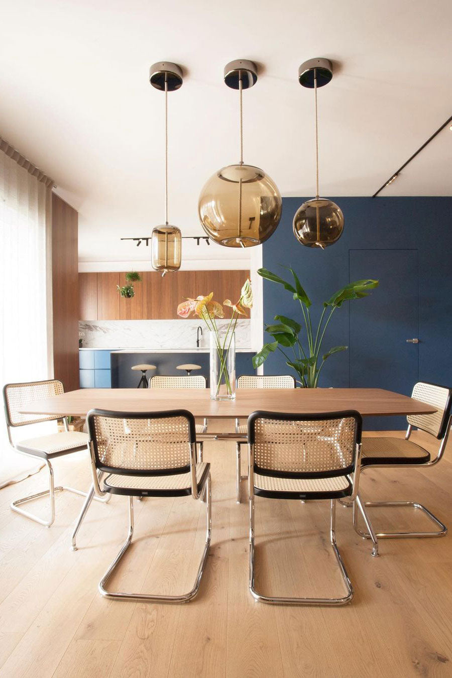 Arino Globe Pendant Light