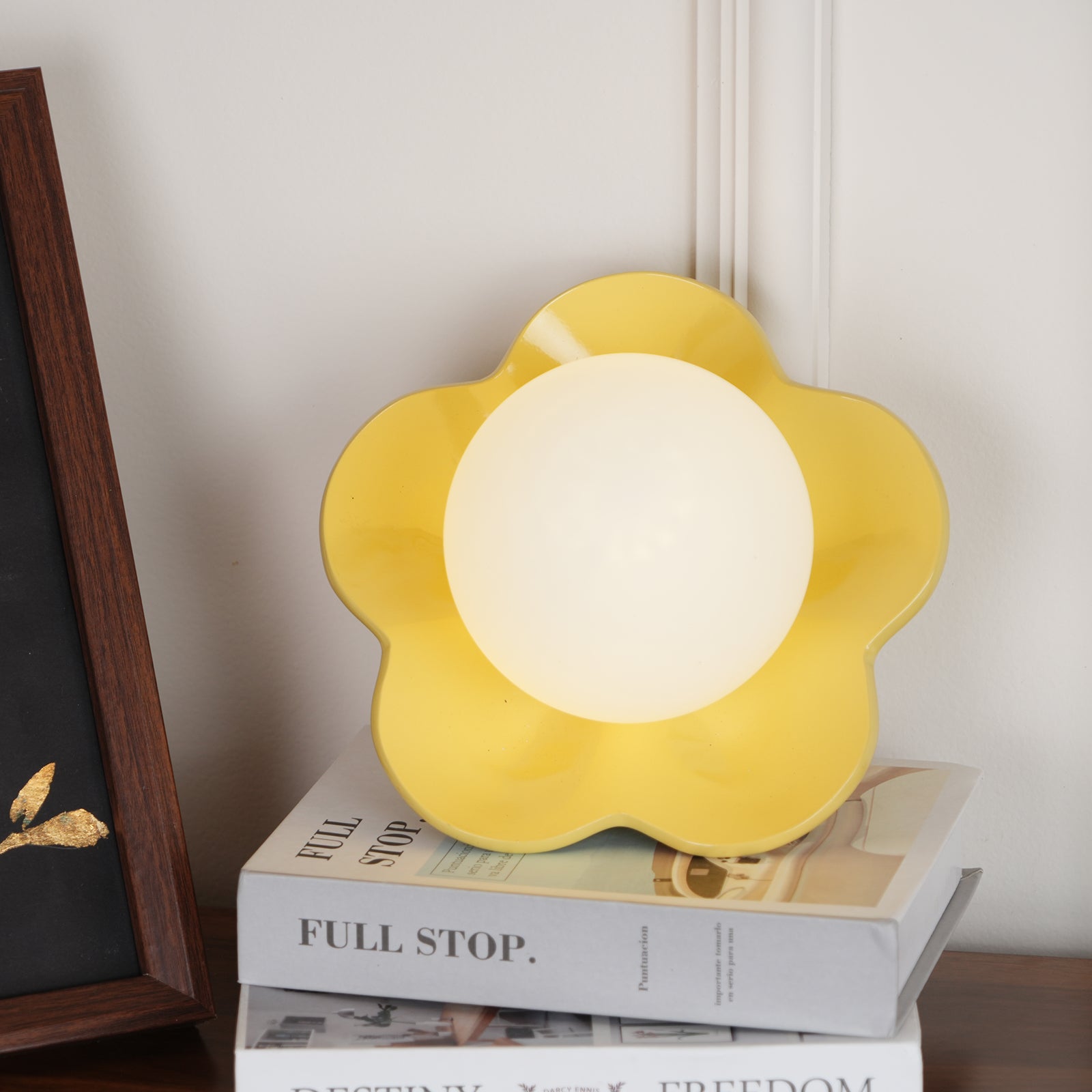 Marmar Flower Wall Light