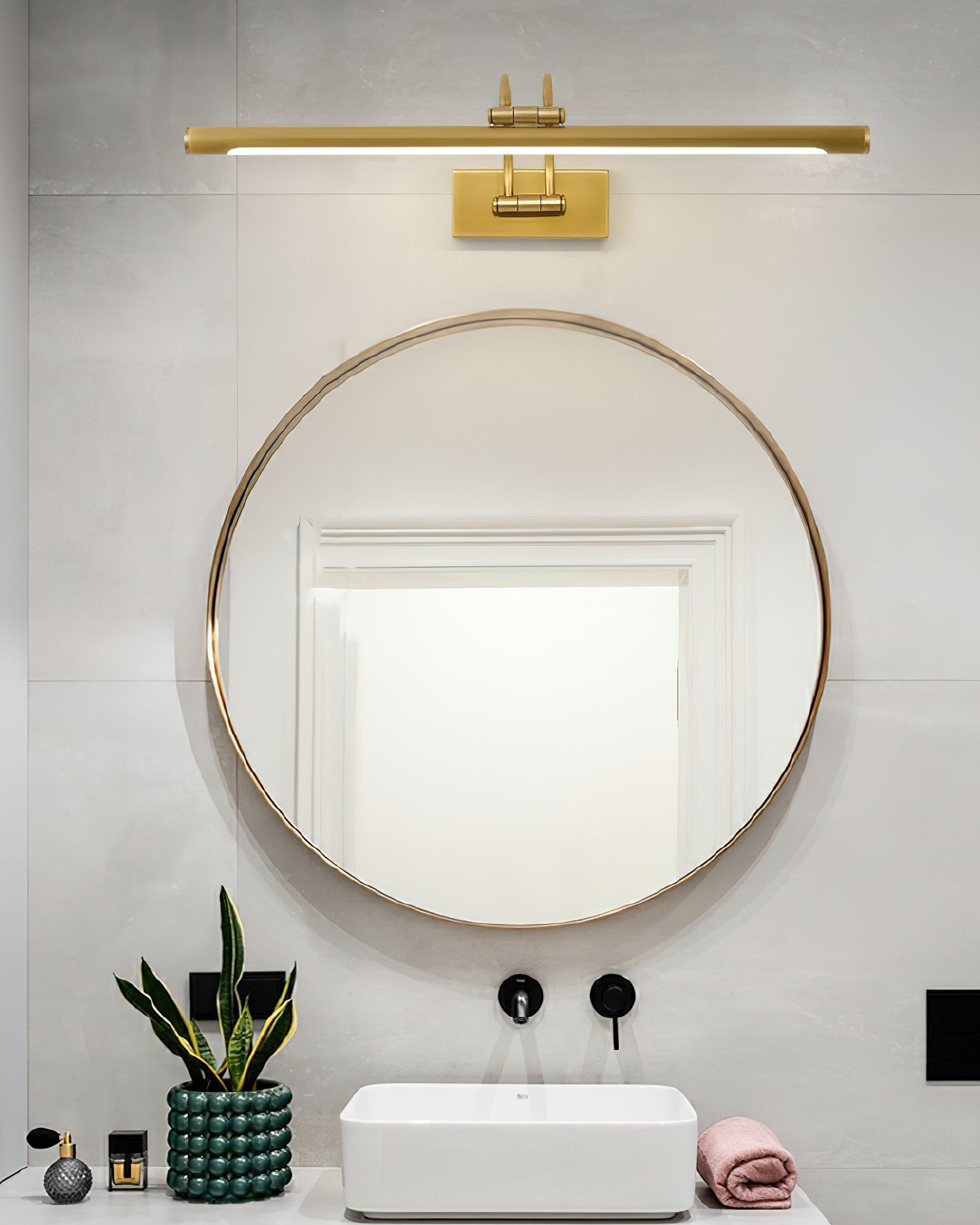Lexanus Linear Wall Light