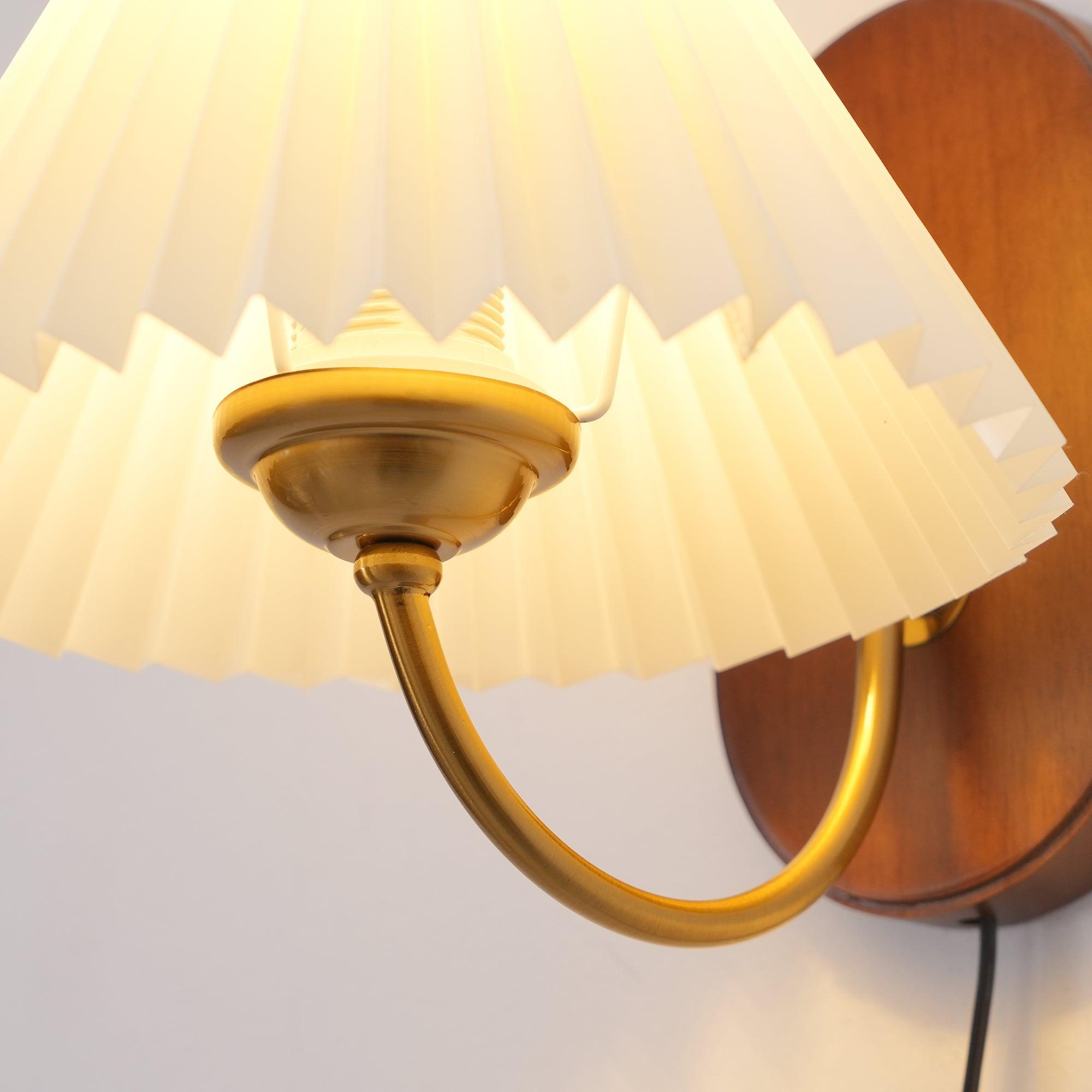 Quinialin Wall Light
