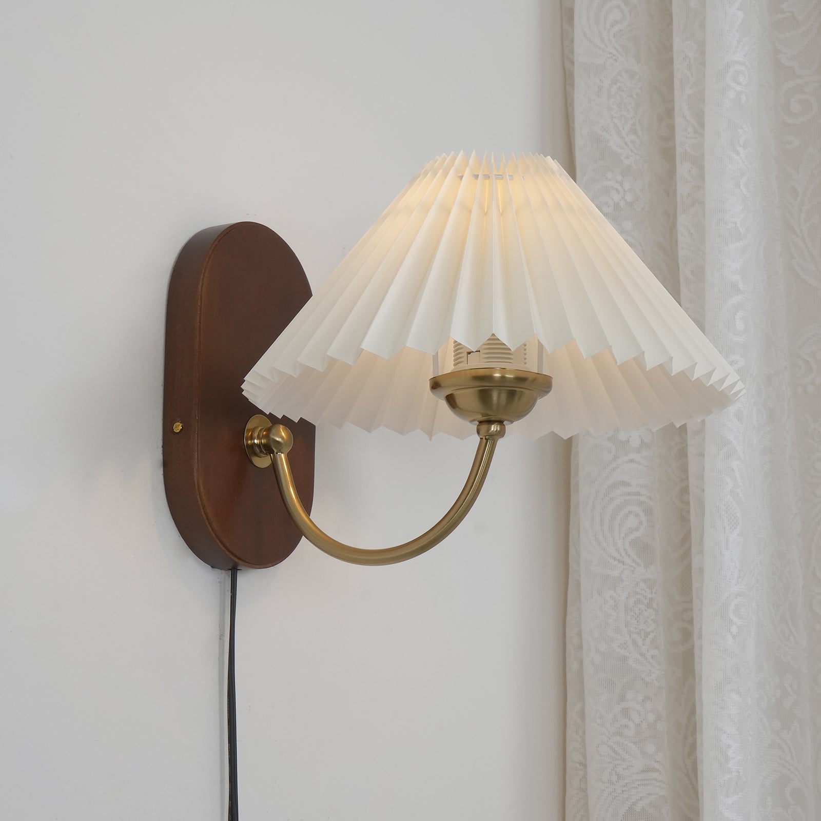 Quinialin Wall Light