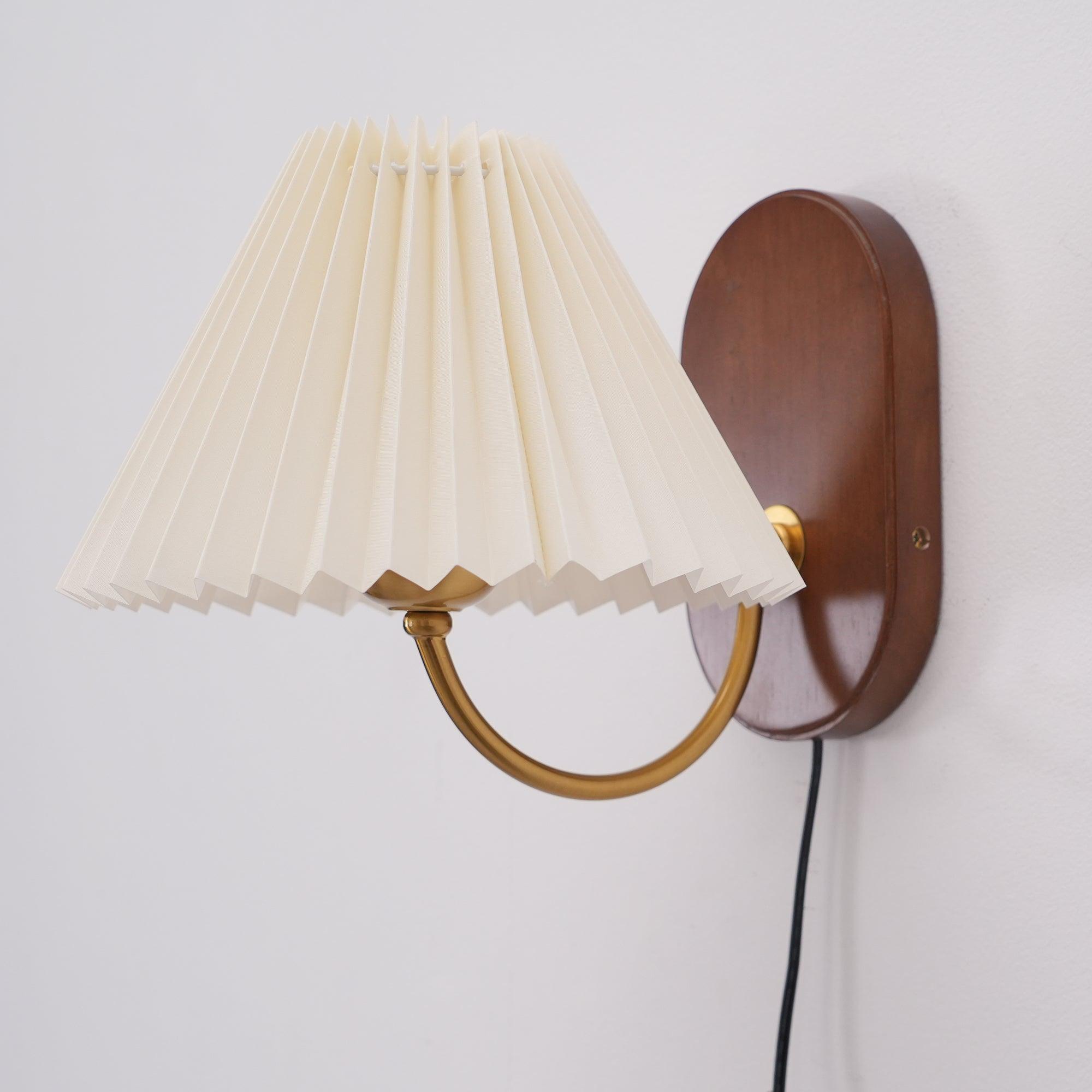 Quinialin Wall Light