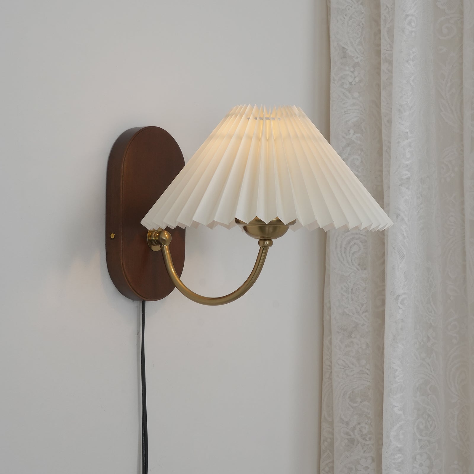 Quinialin Wall Light