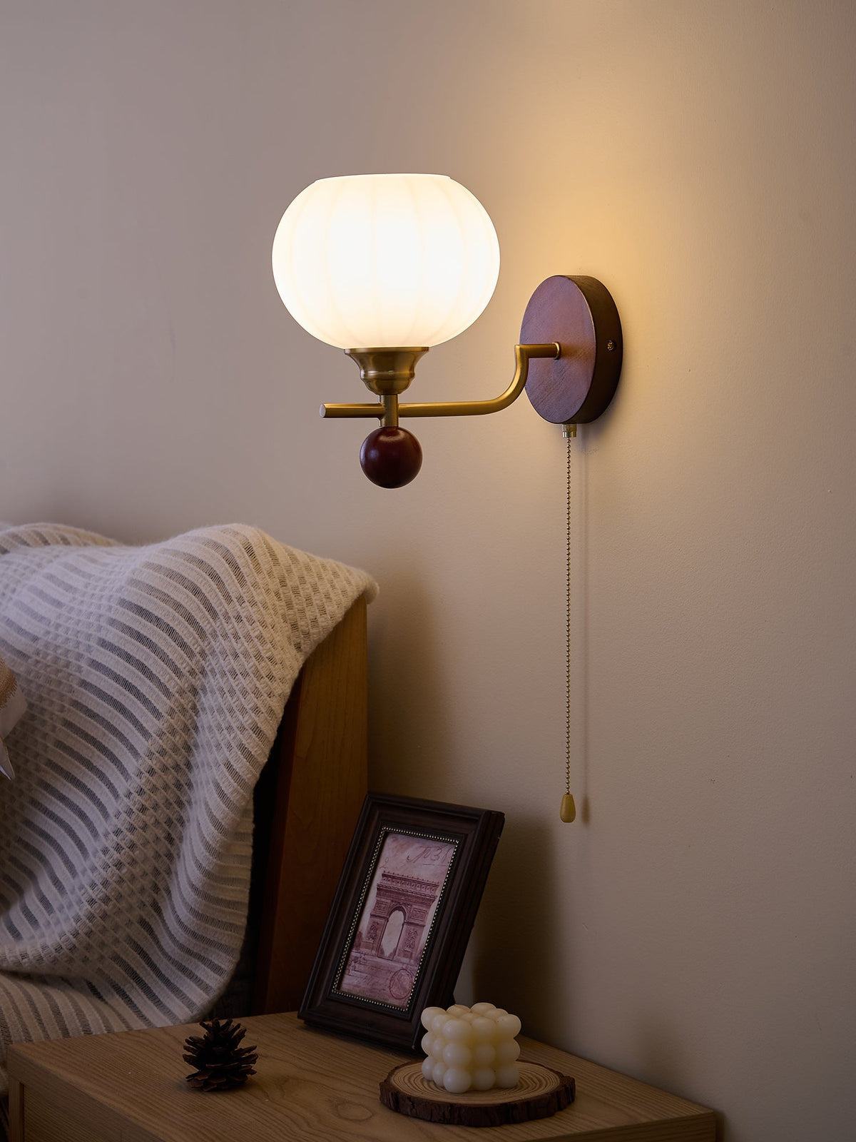 Lumea Crest Wall Lamp – detail 9