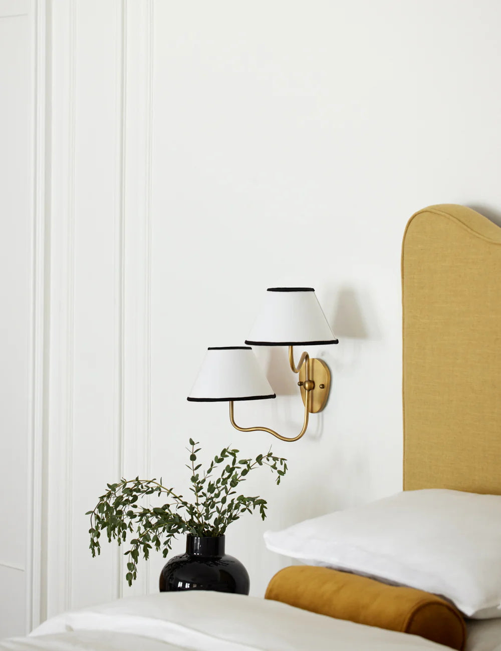 Zelioton Wall Light