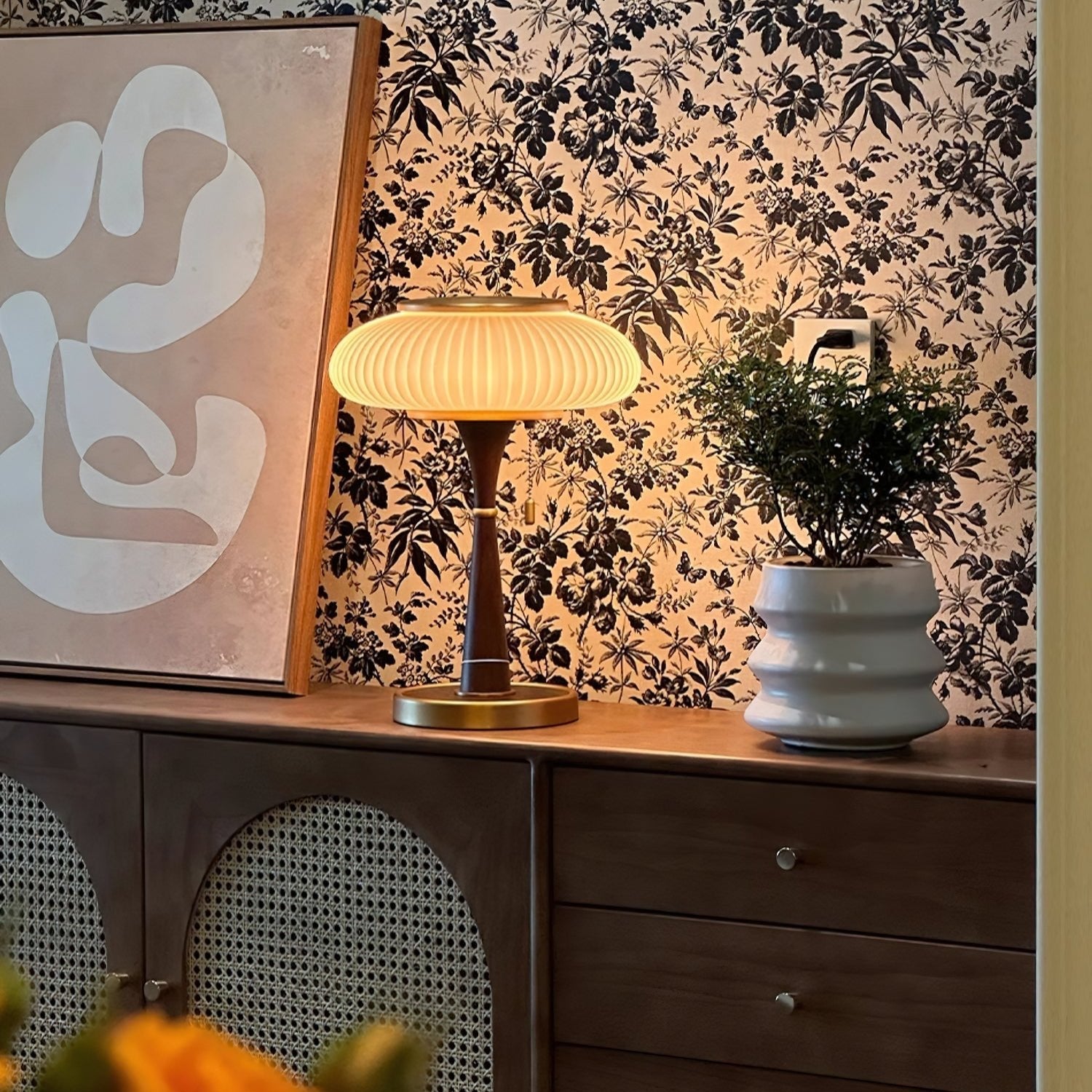 Motesku Table Lamp
