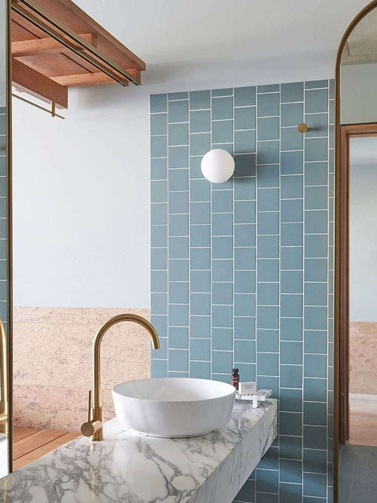 Keleyas Globe Wall Light