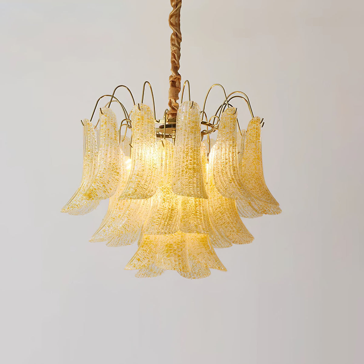 Wynenro Chandelier