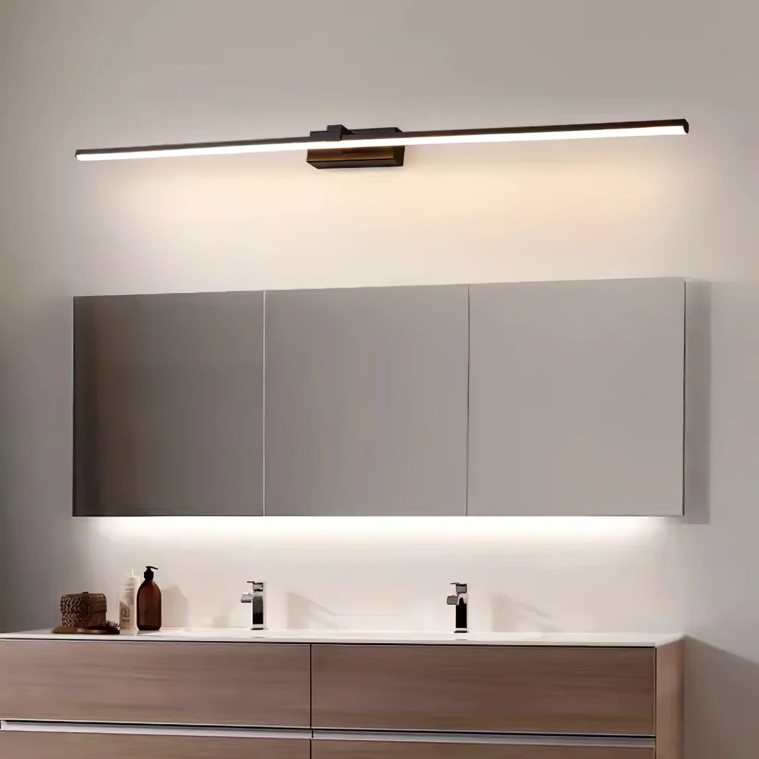 Loyeko Linear Wall Light