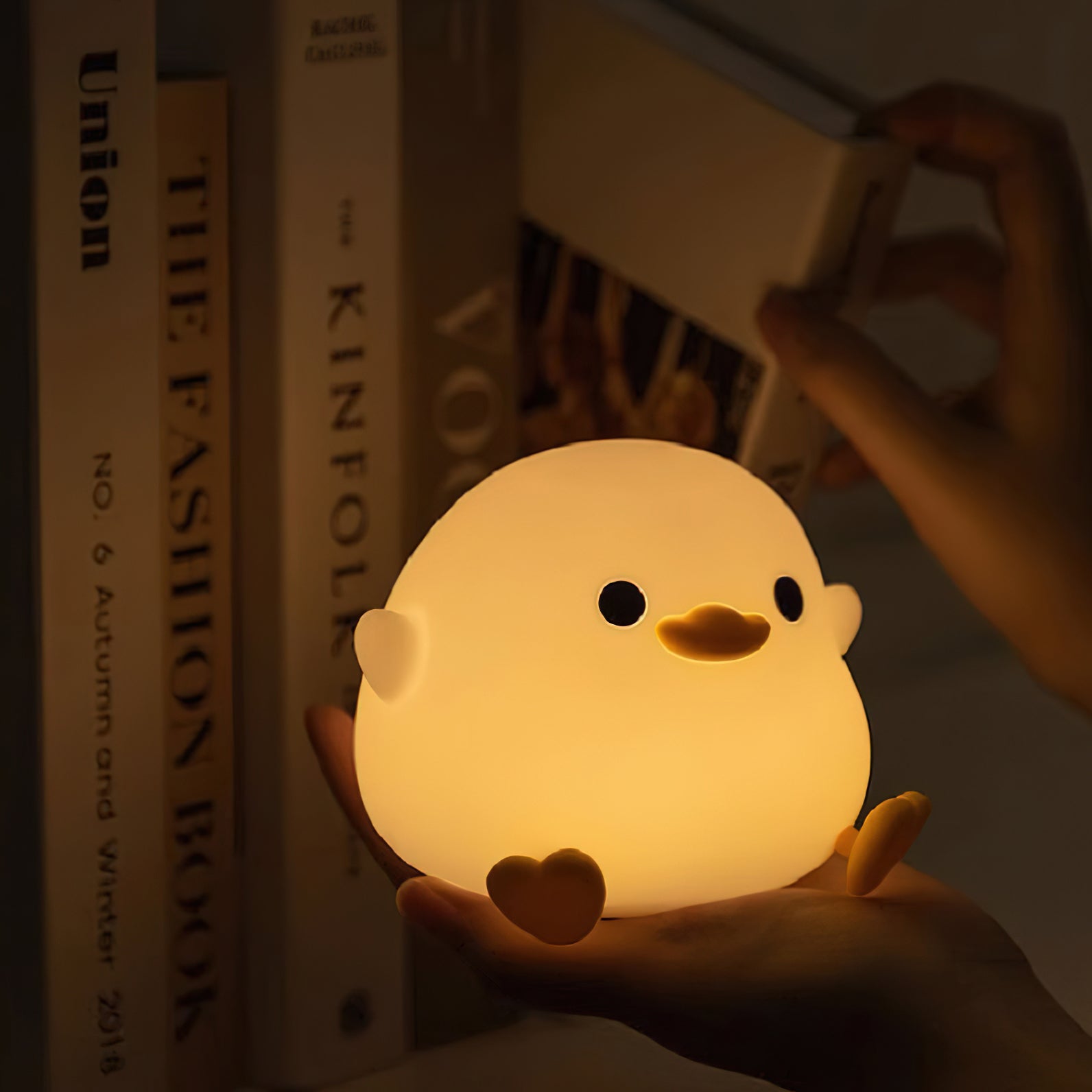 Avia Mushroom Table Lamp