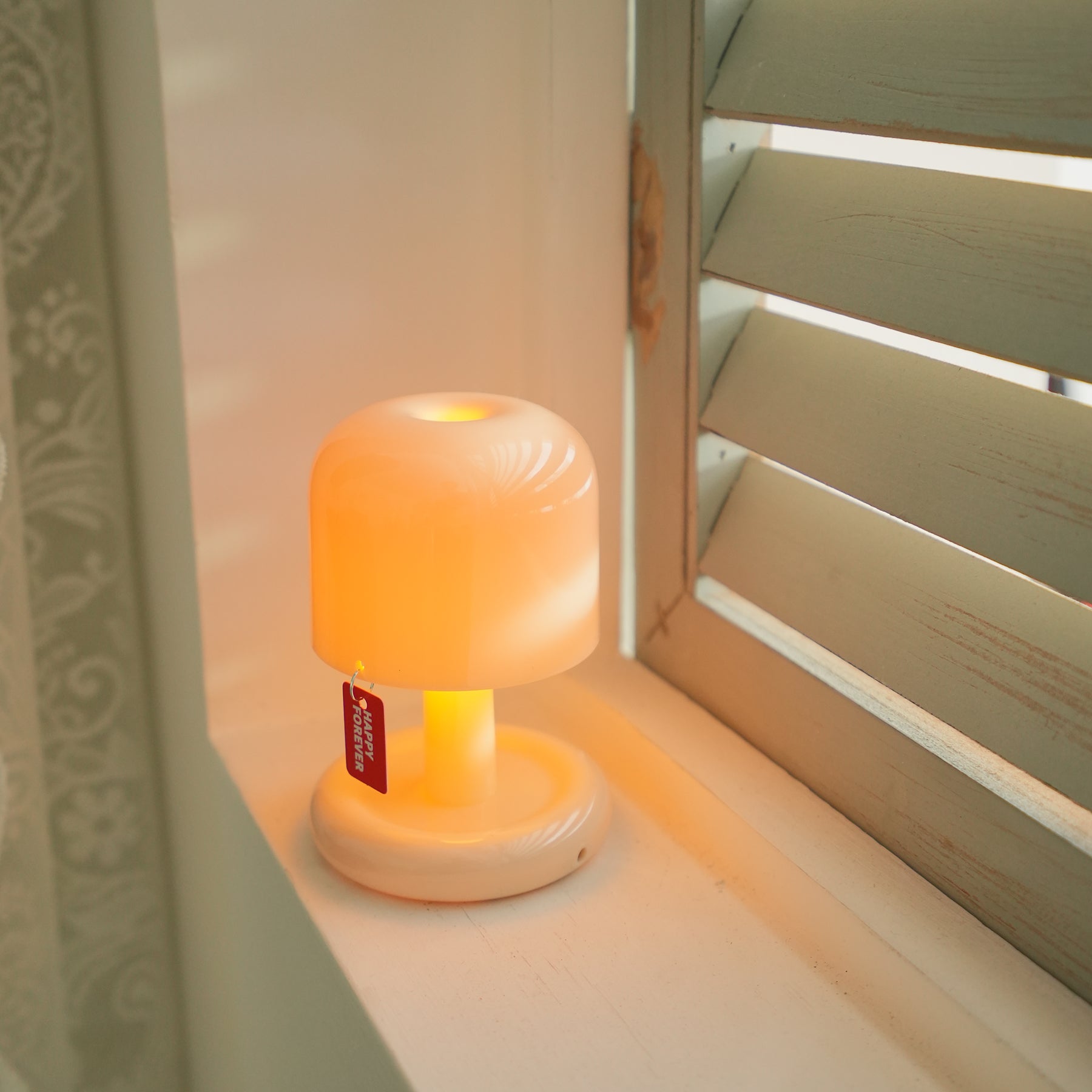 Avia Mushroom Table Lamp