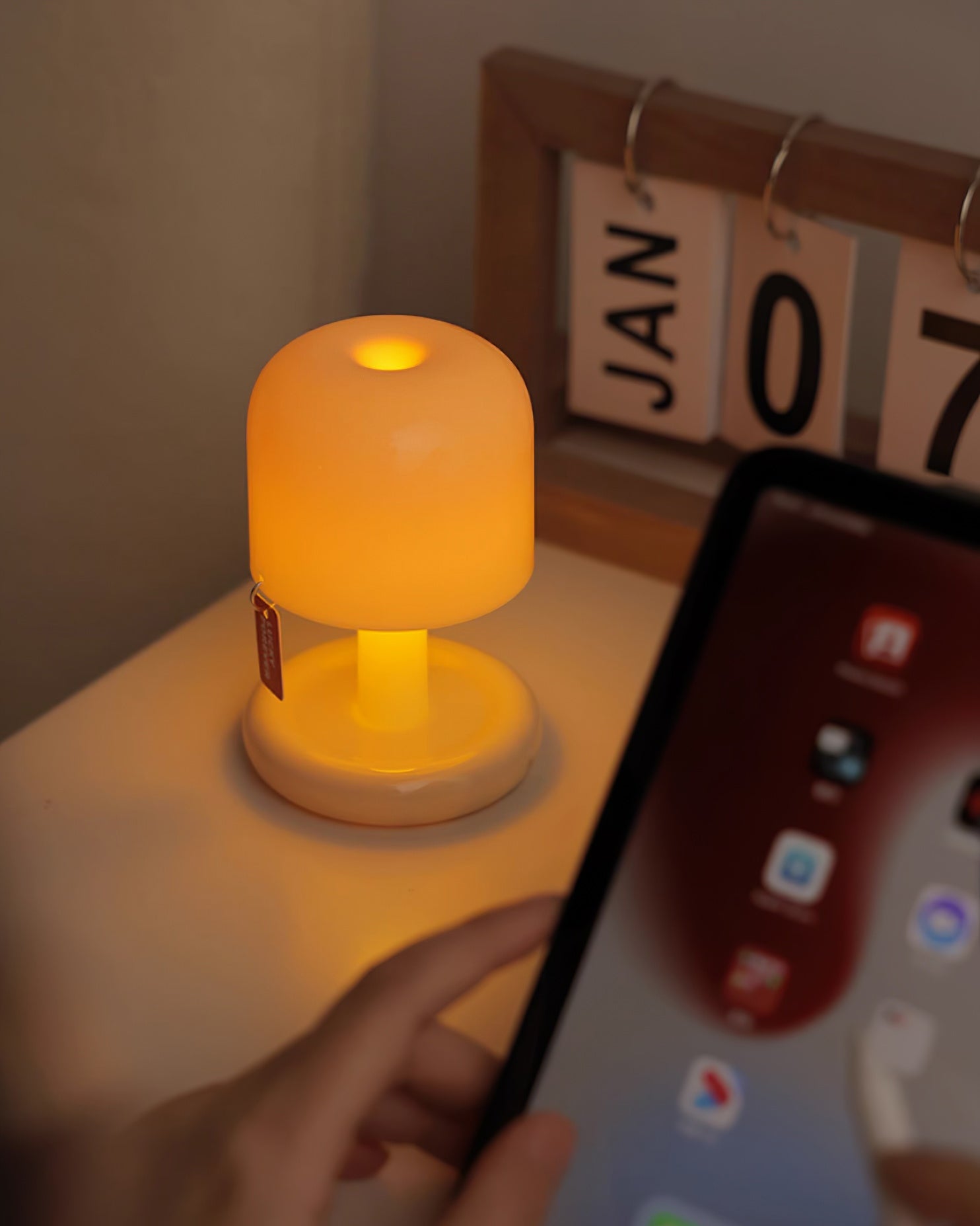 Avia Mushroom Table Lamp