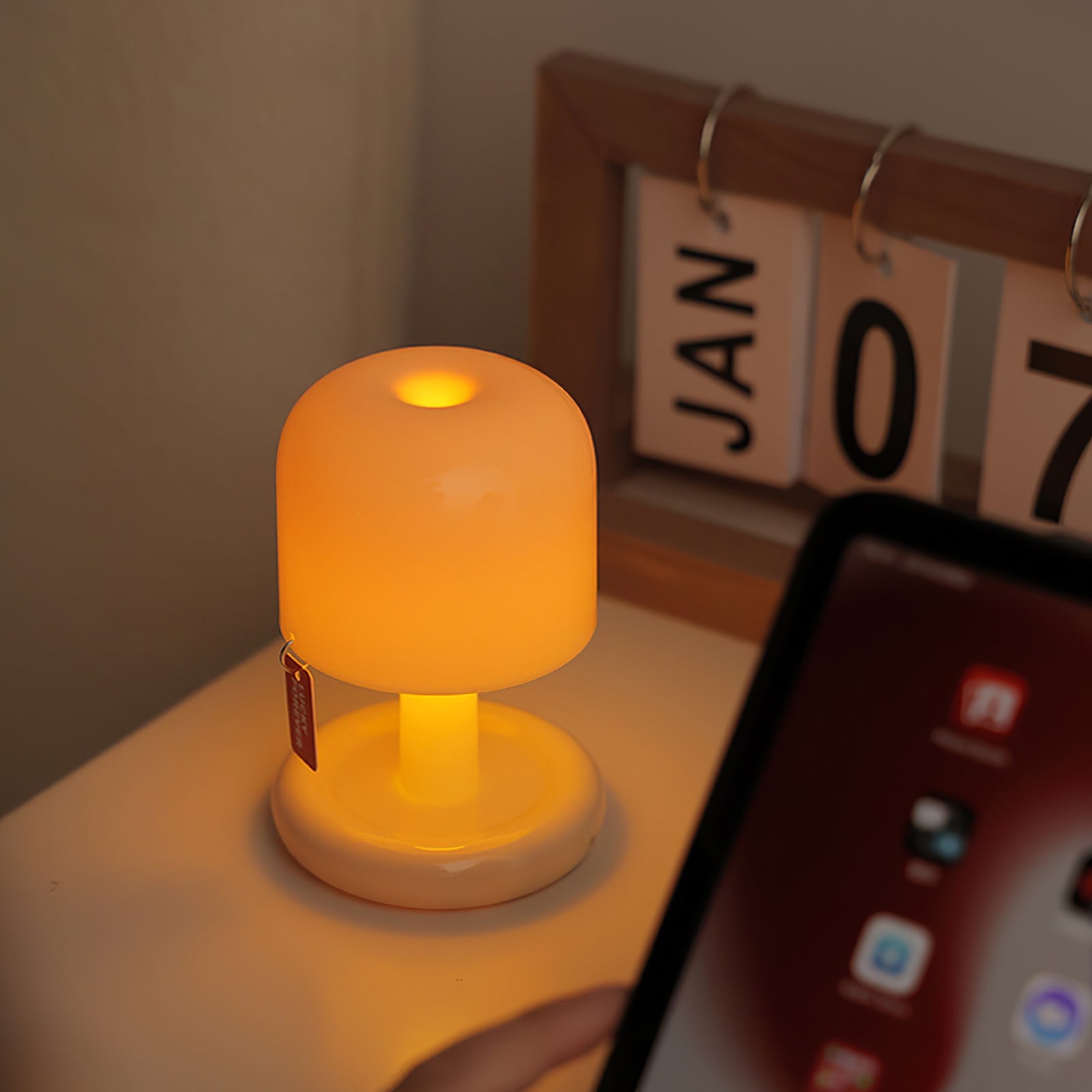 Avia Mushroom Table Lamp