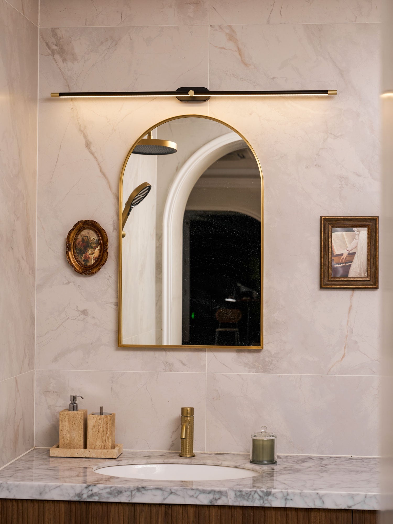Briolen Linear Wall Light