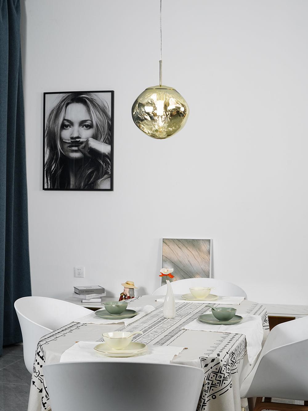 Loronova Pendant Light
