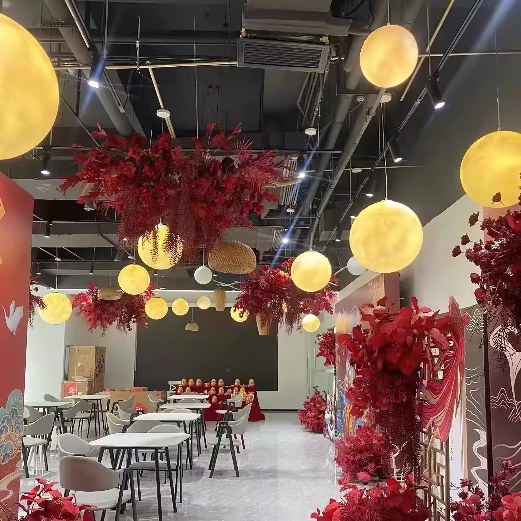 Camu Globe Pendant Light