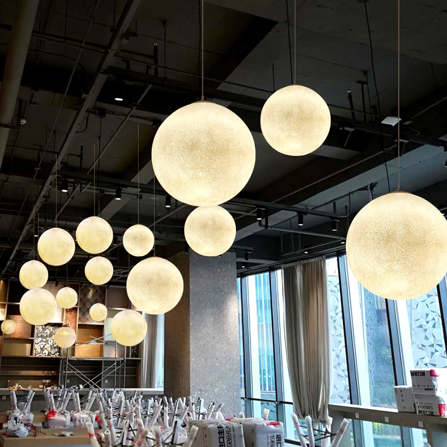 Camu Globe Pendant Light