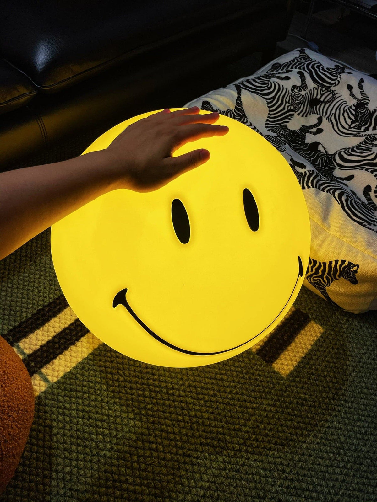 Smiley Table Lamp – detail 9