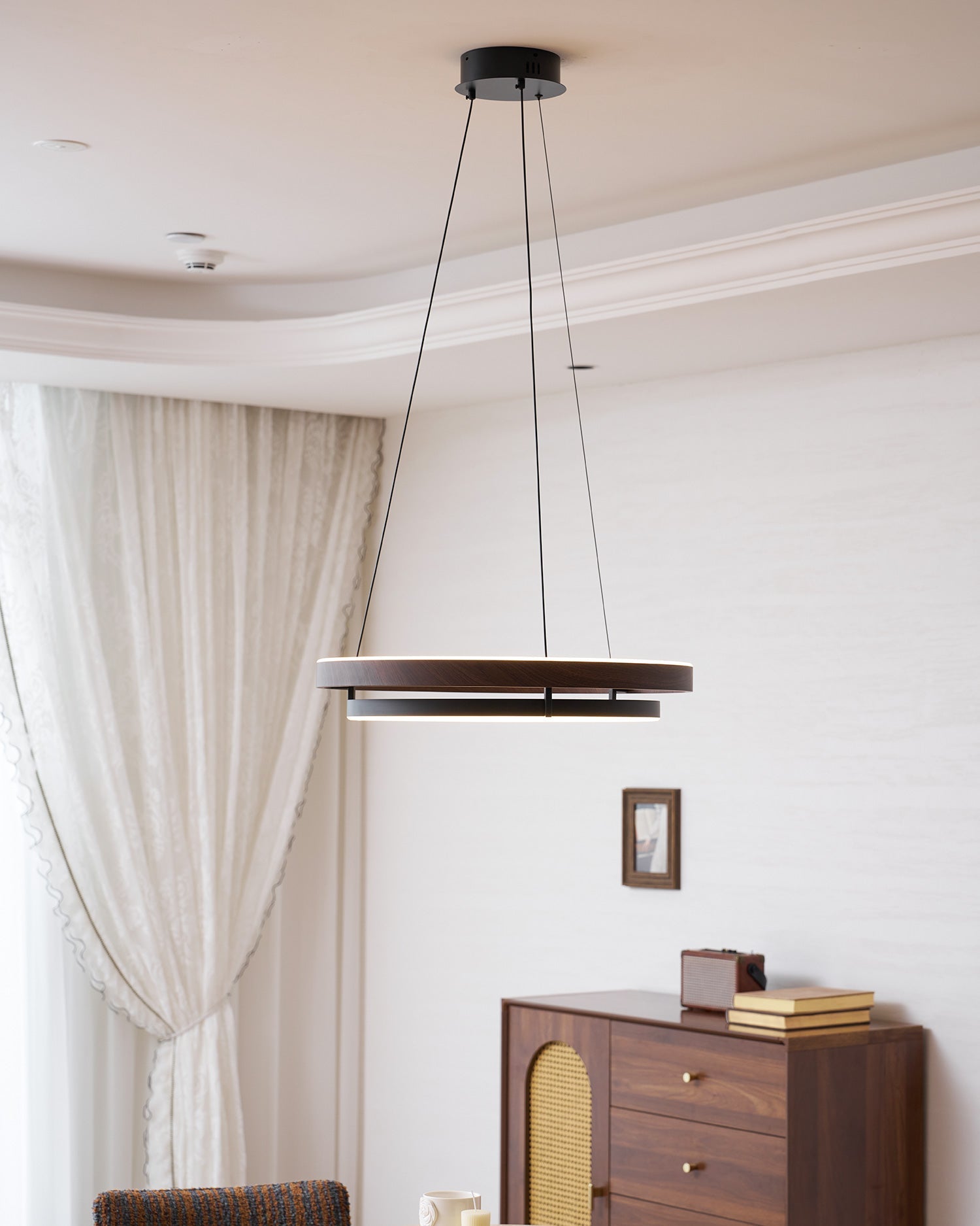 Arcorra Modern Chandelier