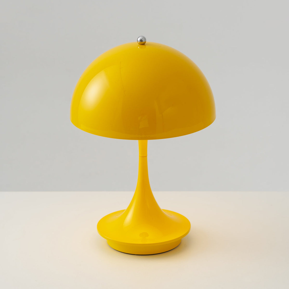Rivum Outdoor Table Lamp
