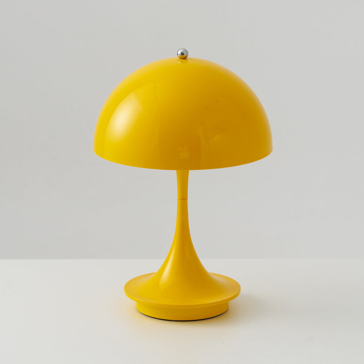 Rivum Outdoor Table Lamp