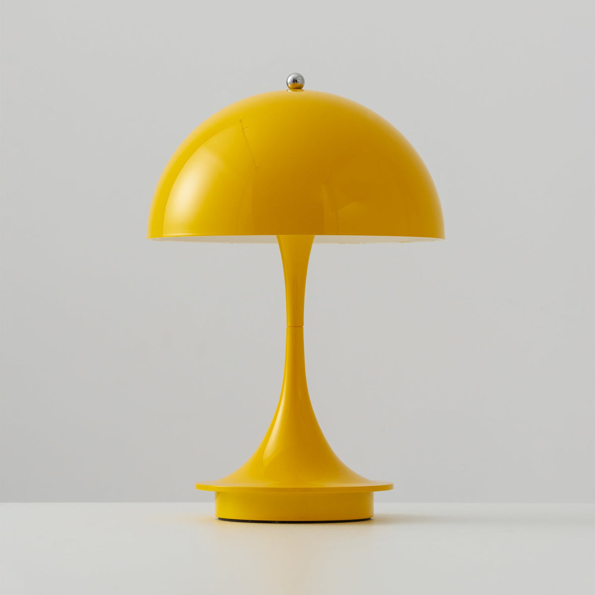 Rivum Outdoor Table Lamp
