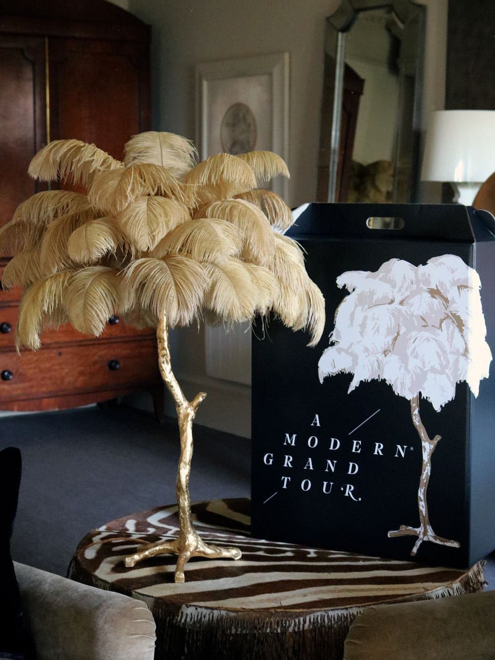Ostrich Feather Table Lamp – detail 33