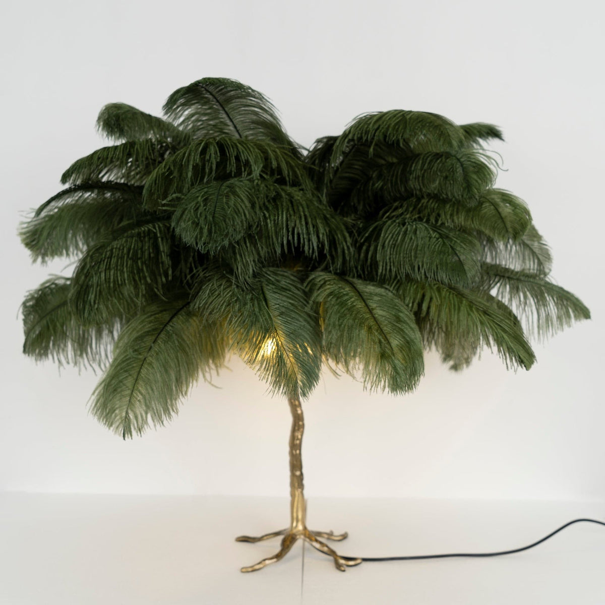 Dekorfine Ostrich Feather Table Lamp — Detail View 60