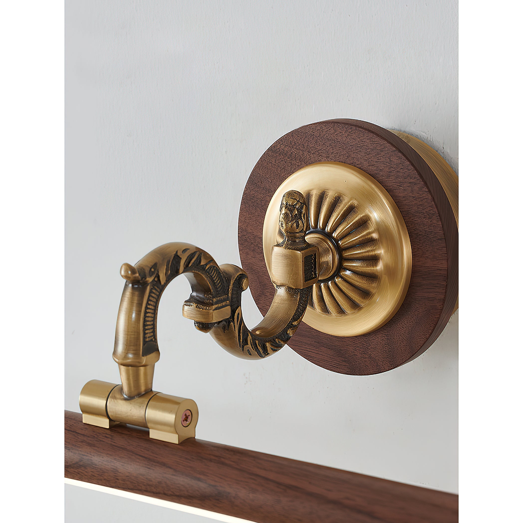 Valeien Wall Light