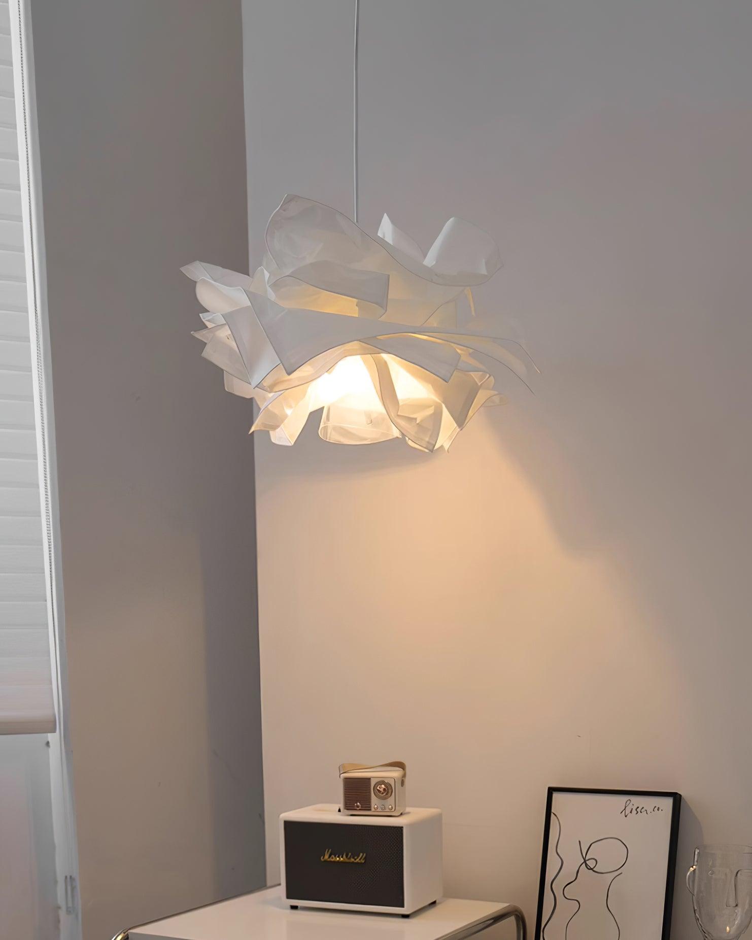 Neroleyen Pendant Light