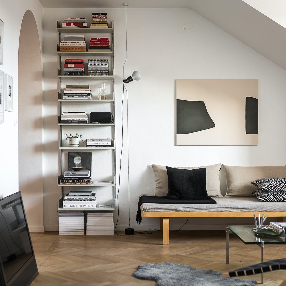 Elomiden Floor to Ceiling Lamp