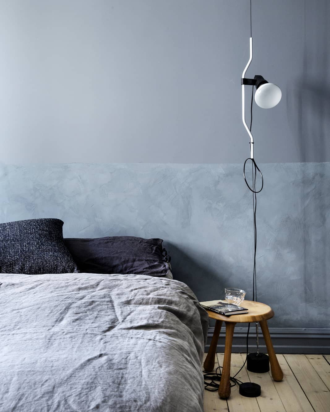 Elomiden Floor to Ceiling Lamp