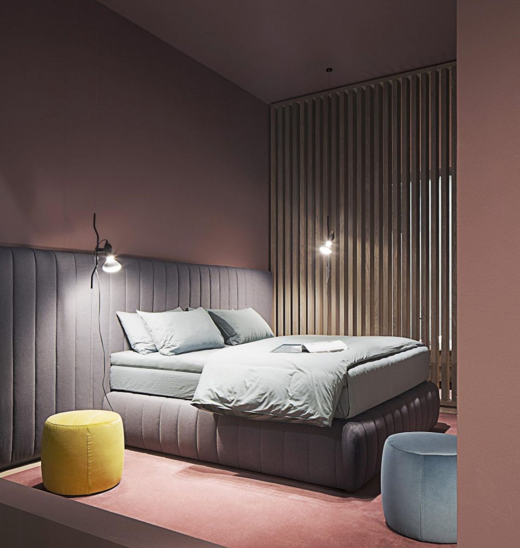 Elomiden Floor to Ceiling Lamp