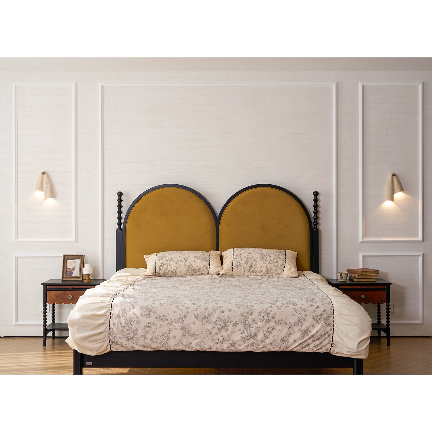 Kaiton Wall Light