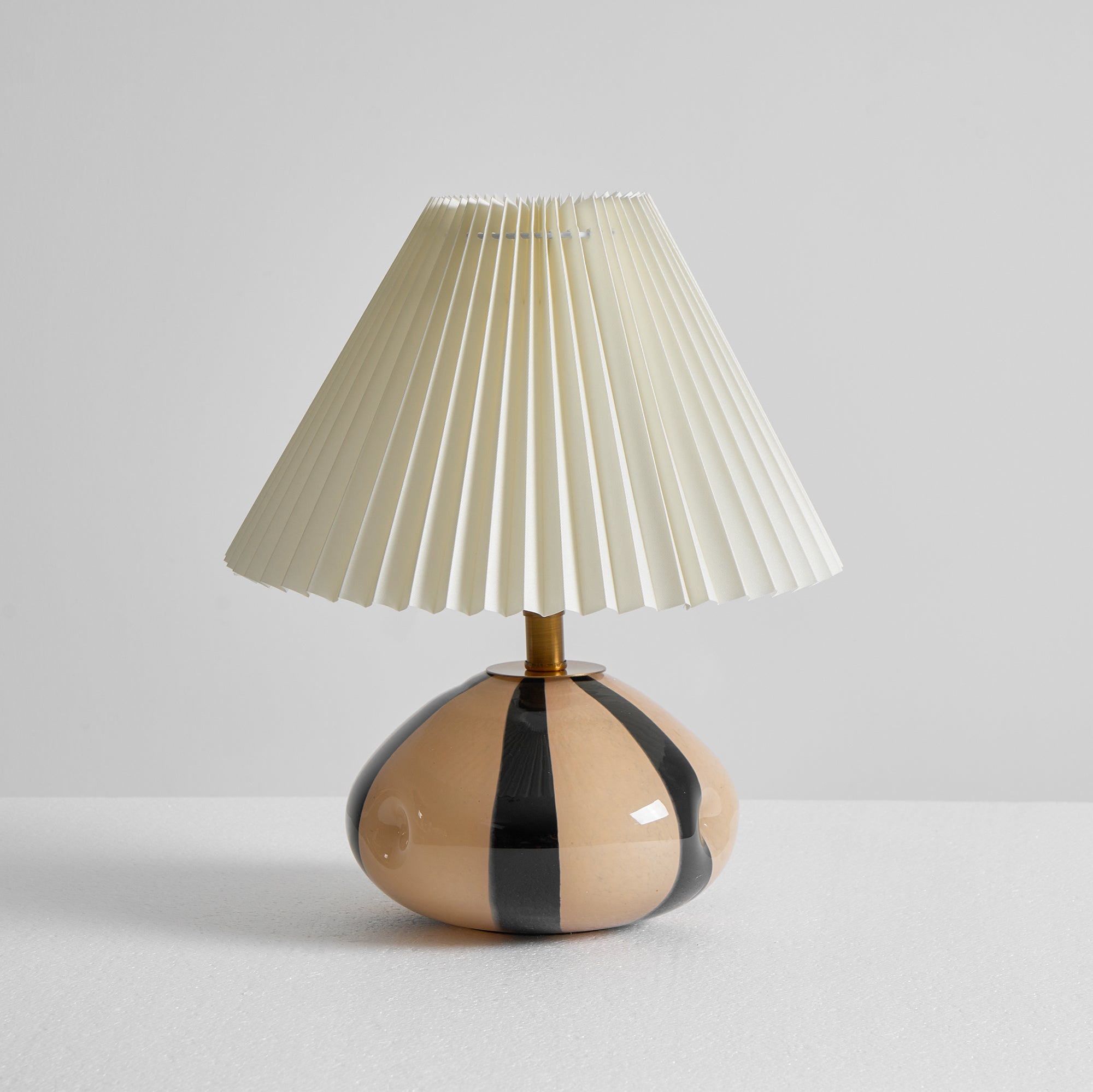 Orilo Pleated Table Lamp