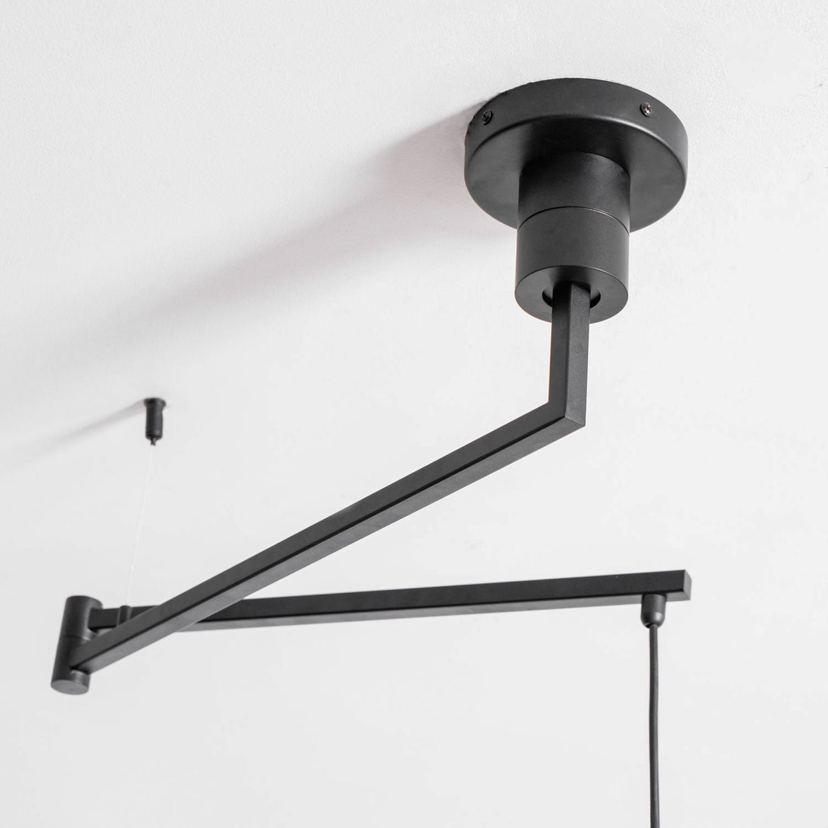 Orenal Articulated Pendant Light